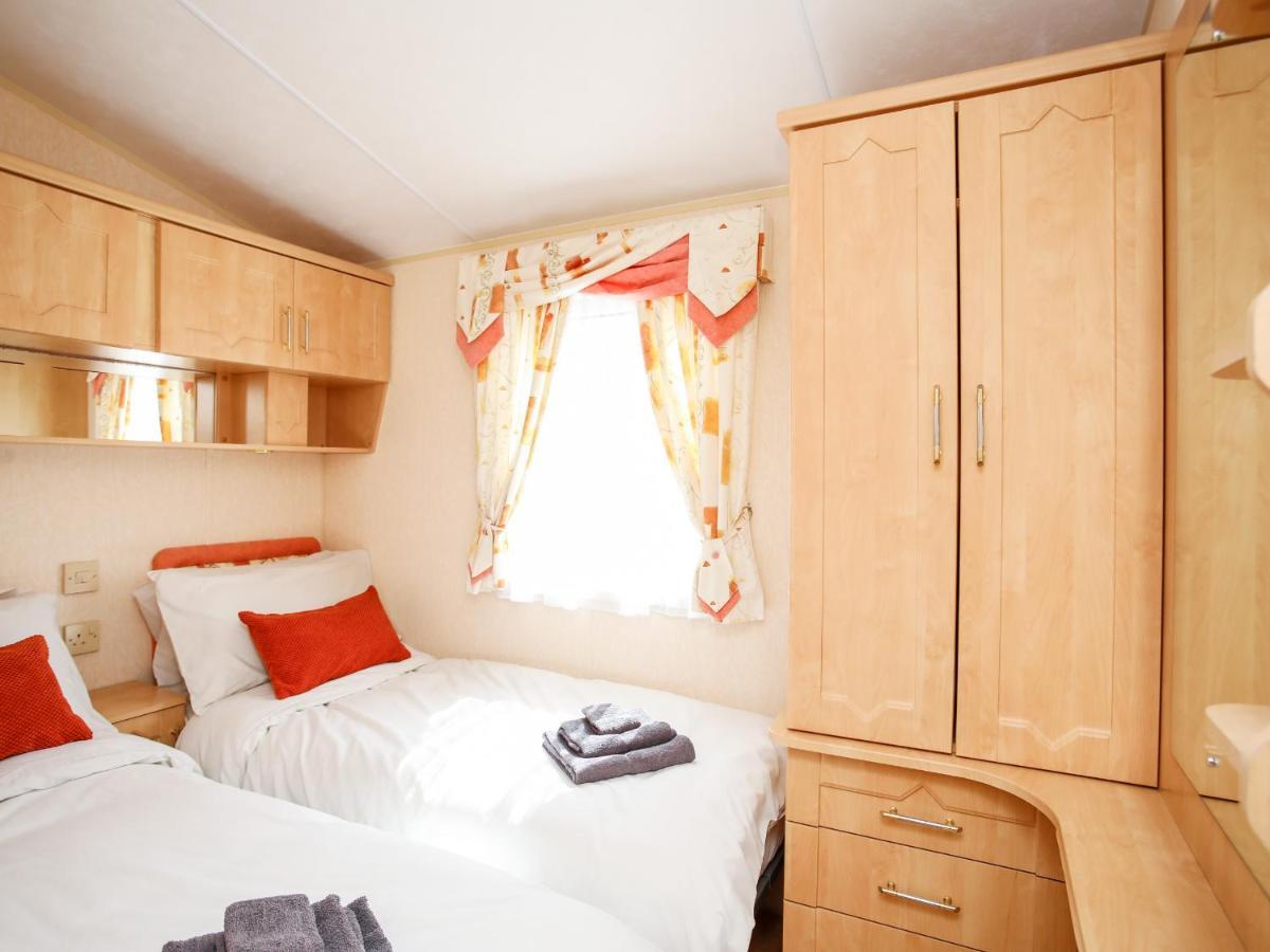 Holiday home Bryn Hyfryd Caravan Penrhos-Lligwy